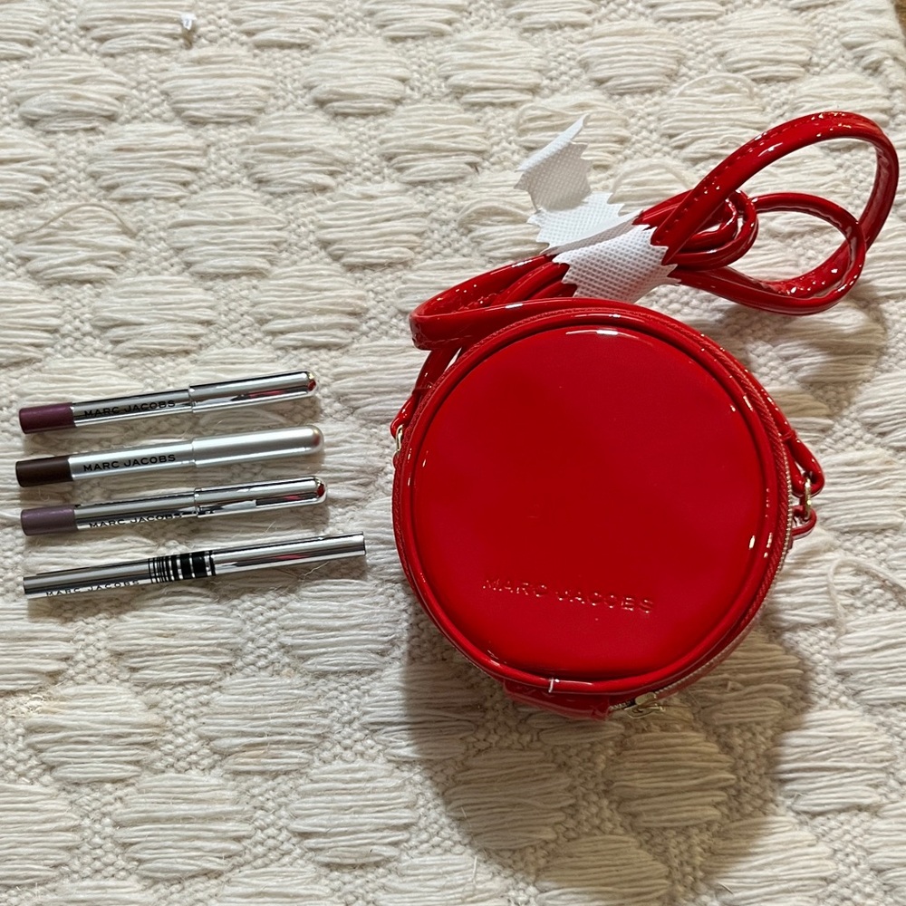 New Marc Jacobs Vibrant Red Circular Crossbody Bag with Lip & eye Liners